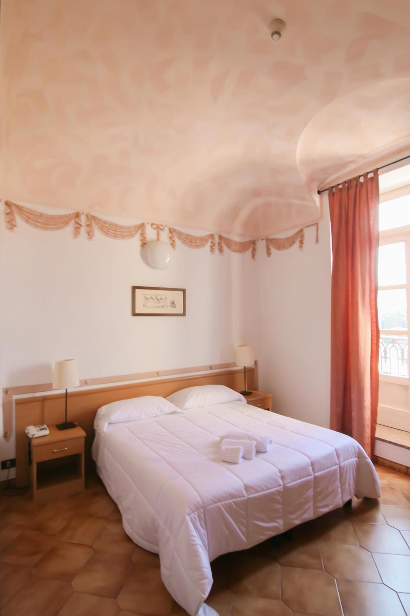 Hotel Portici Vicoforte Екстериор снимка