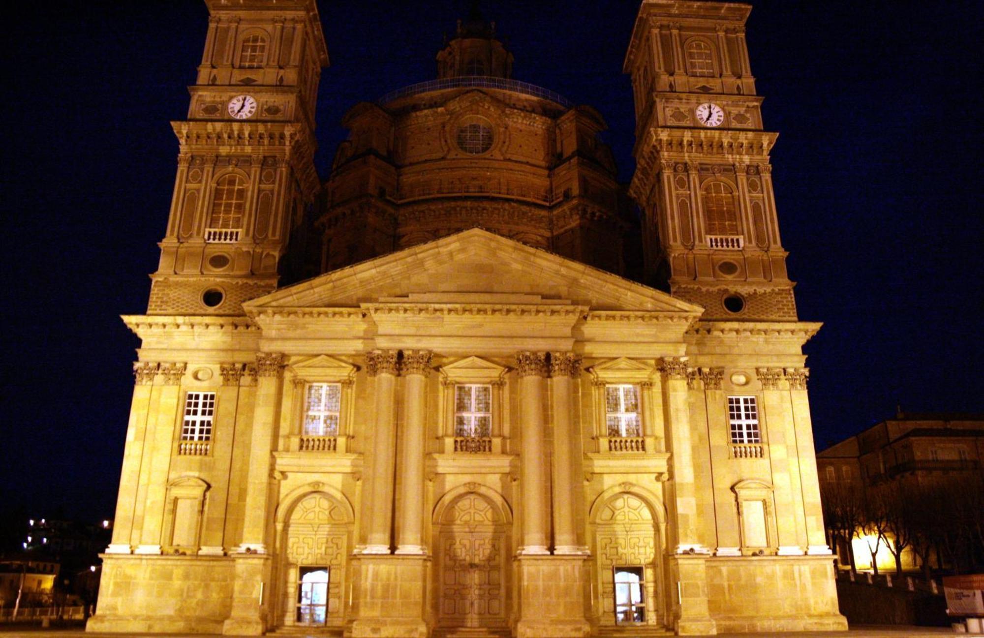 Hotel Portici Vicoforte Екстериор снимка