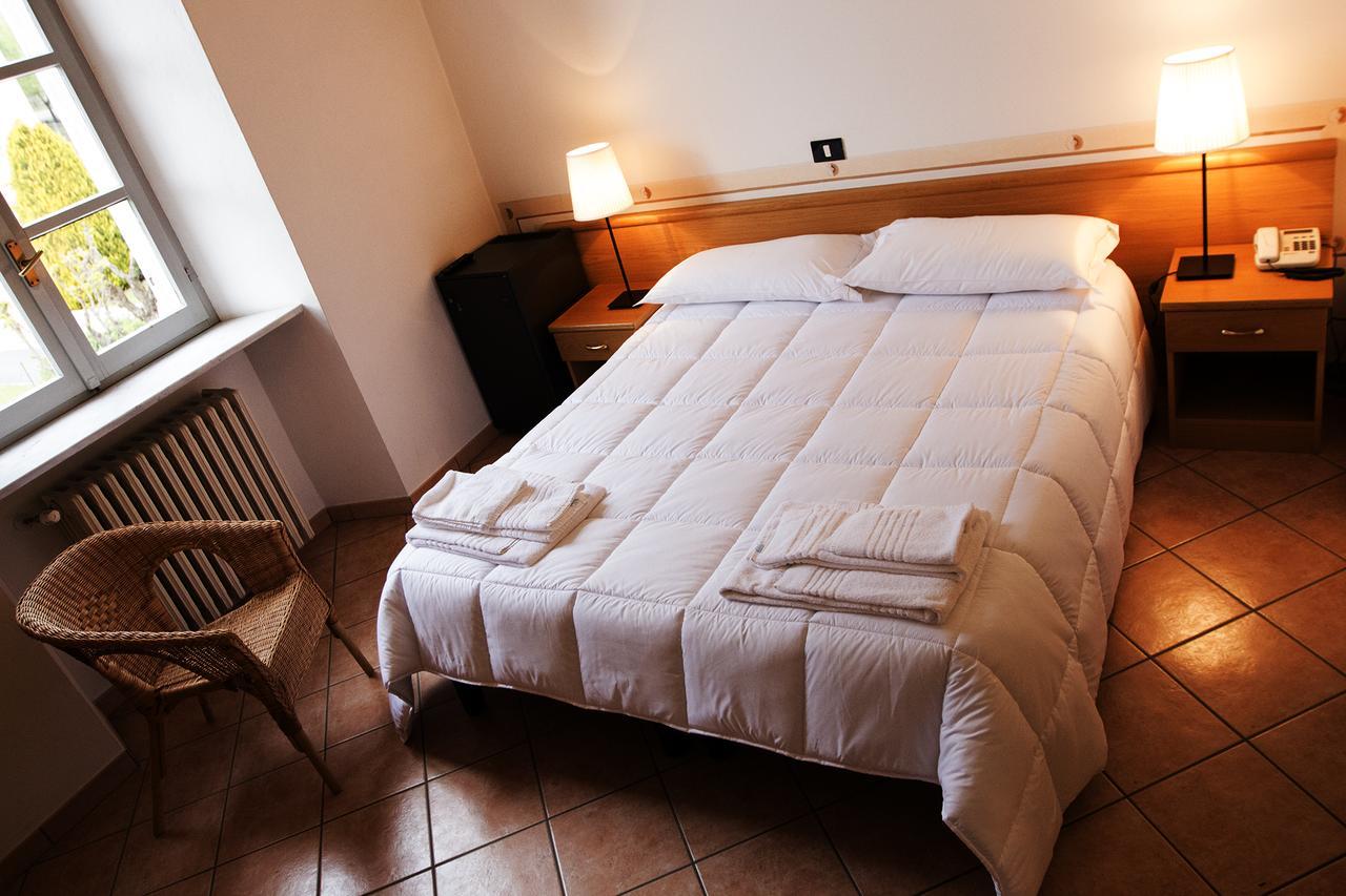 Hotel Portici Vicoforte Екстериор снимка