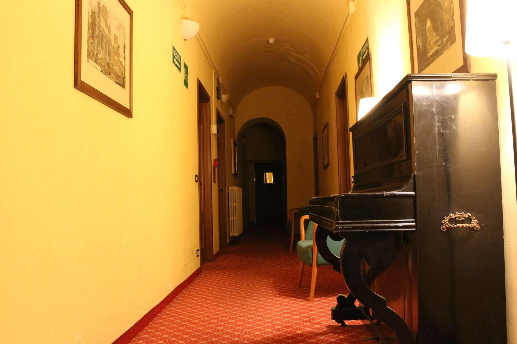 Hotel Portici Vicoforte Екстериор снимка