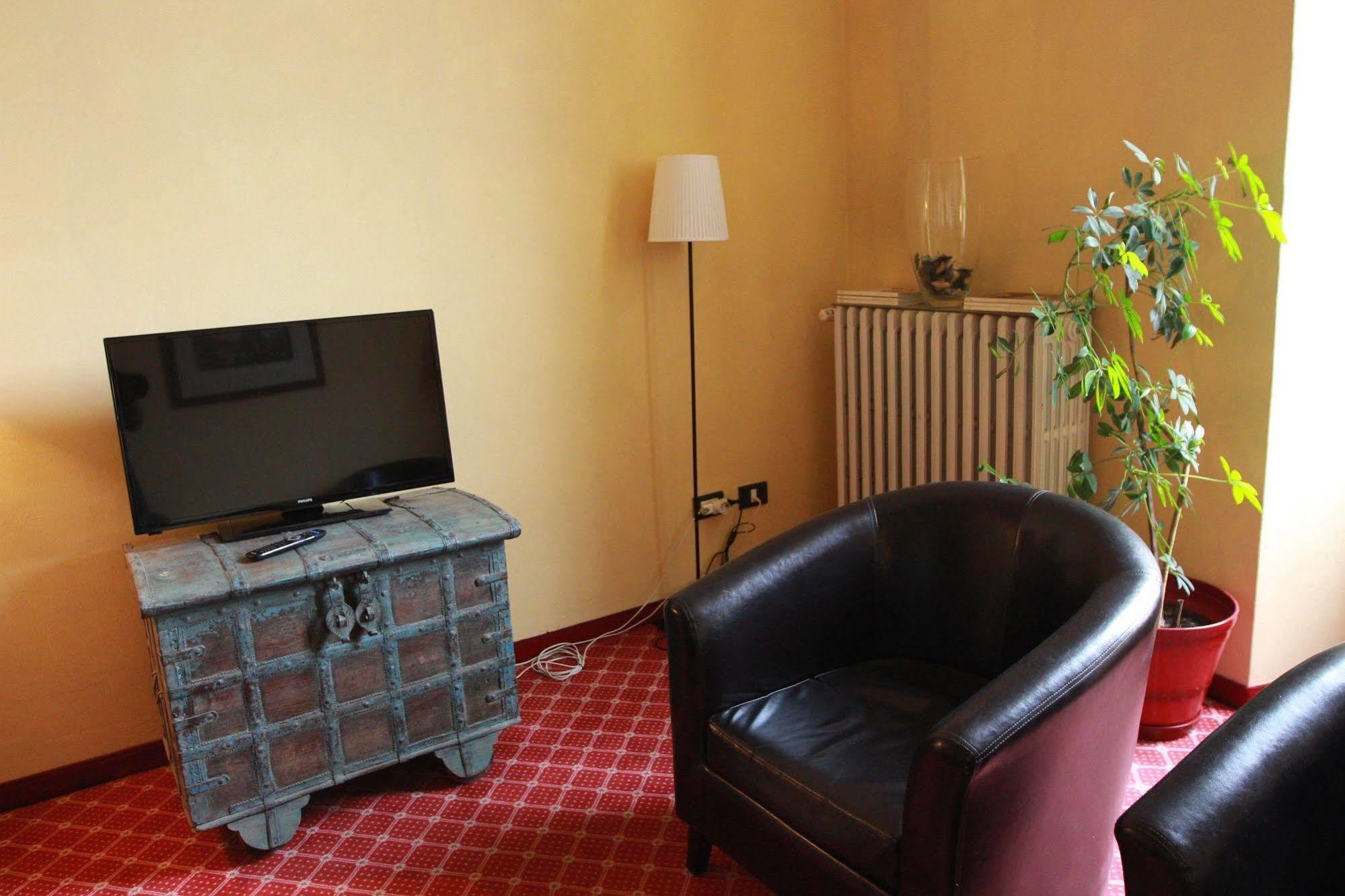 Hotel Portici Vicoforte Екстериор снимка